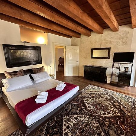 Truly Verona - Delle Erbe Suites Zewnętrze zdjęcie