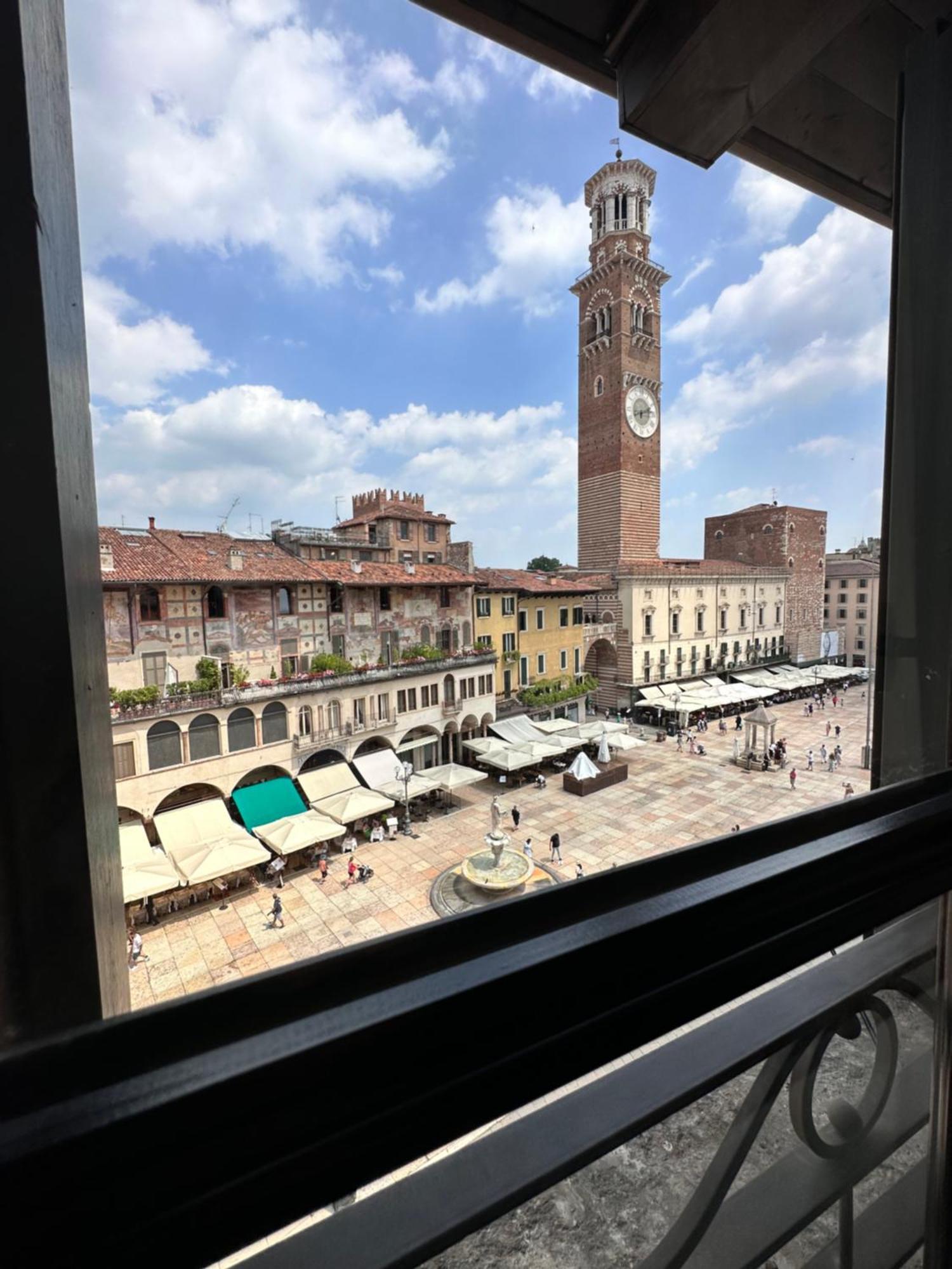 Truly Verona - Delle Erbe Suites Zewnętrze zdjęcie