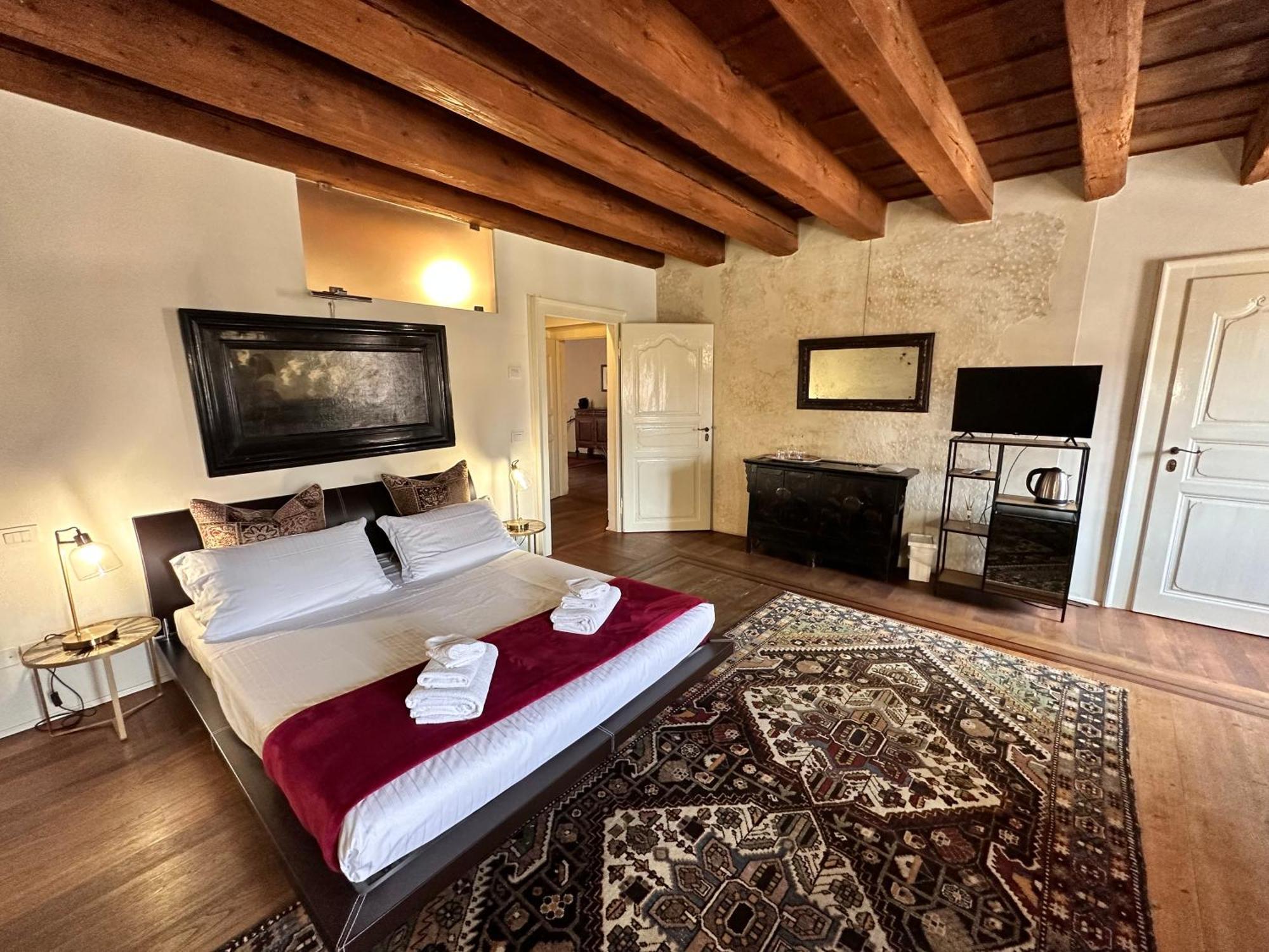 Truly Verona - Delle Erbe Suites Zewnętrze zdjęcie