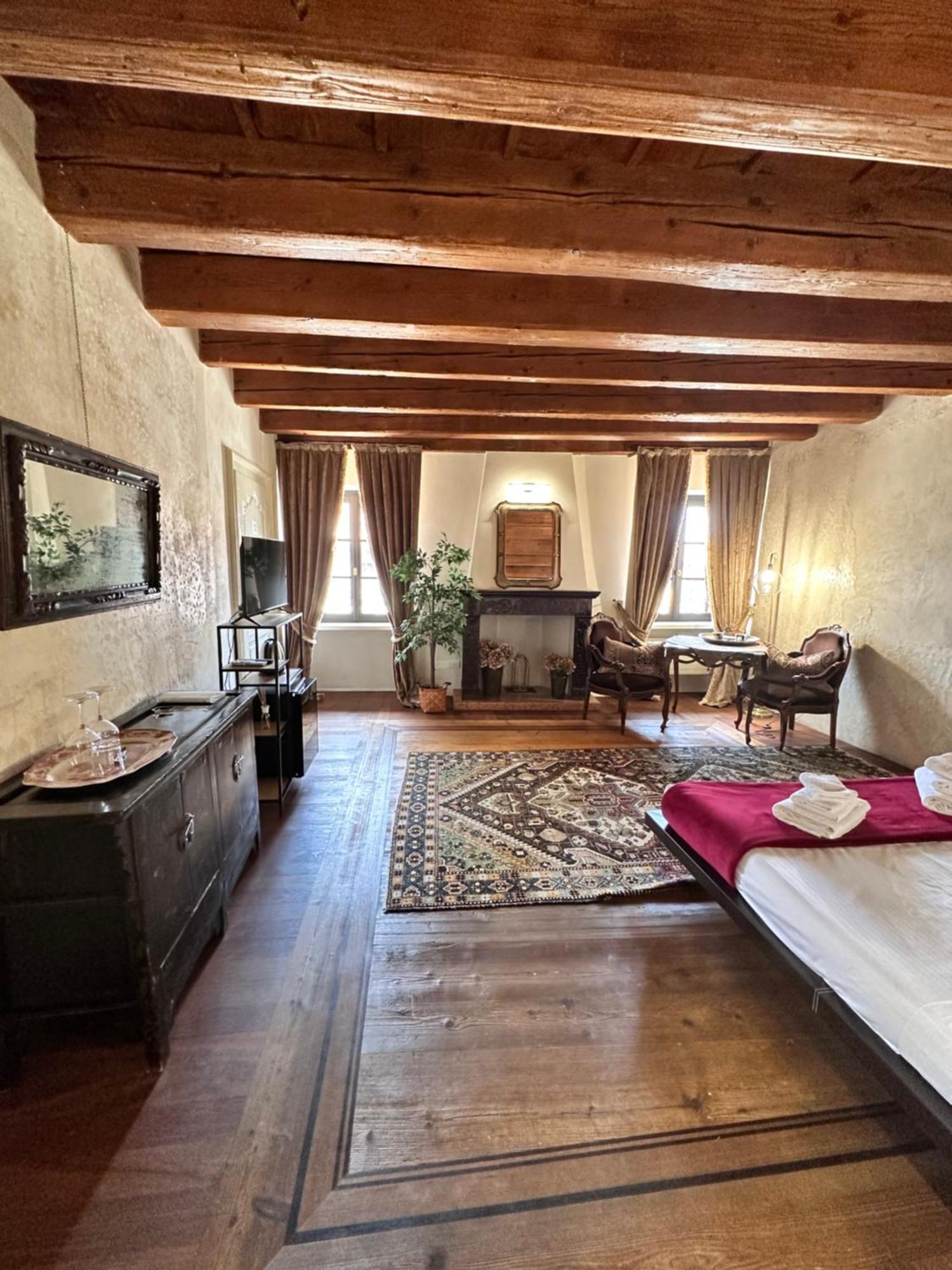 Truly Verona - Delle Erbe Suites Zewnętrze zdjęcie