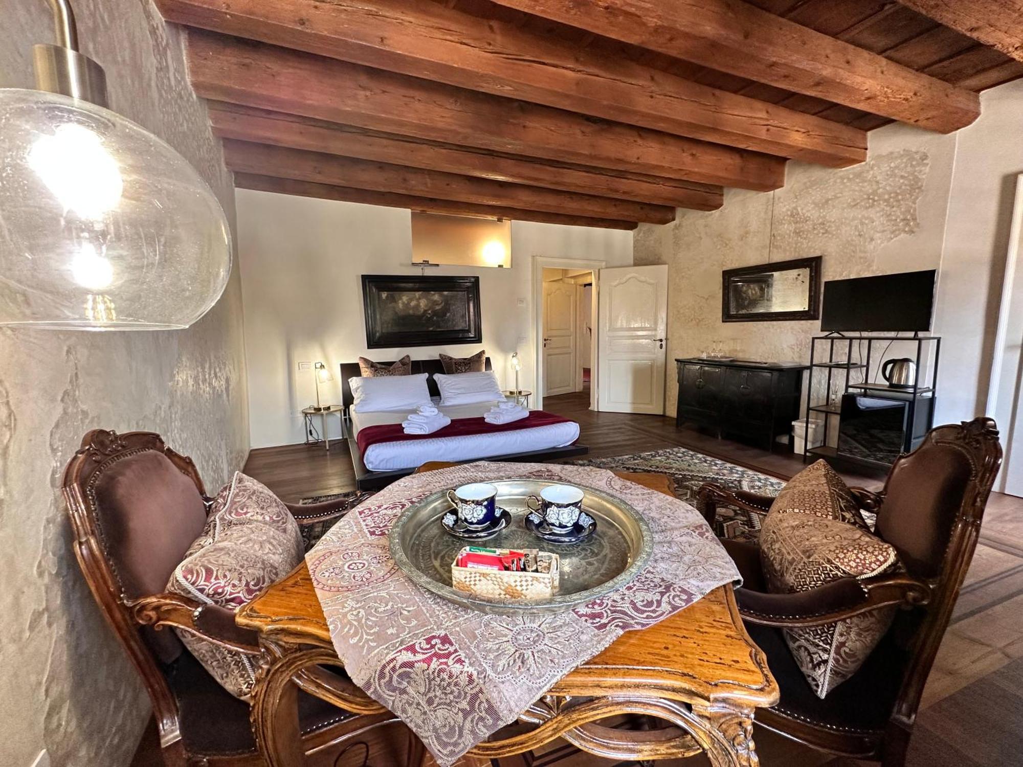 Truly Verona - Delle Erbe Suites Zewnętrze zdjęcie