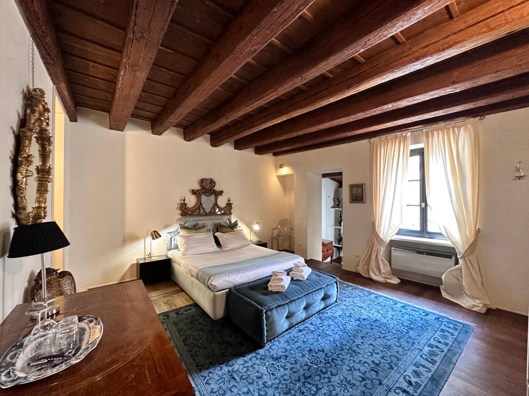 Truly Verona - Delle Erbe Suites Zewnętrze zdjęcie