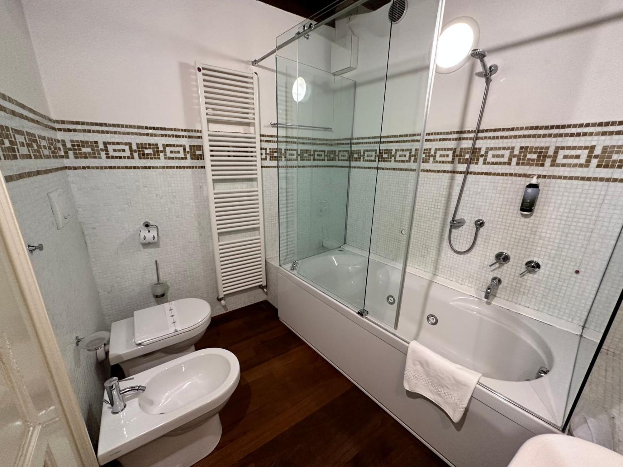 Truly Verona - Delle Erbe Suites Zewnętrze zdjęcie